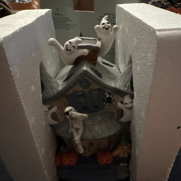Vintage PartyLite Haunted Tealight House P7311 Retired Ghost Halloween Spooky 8’ - Picture 4 of 11